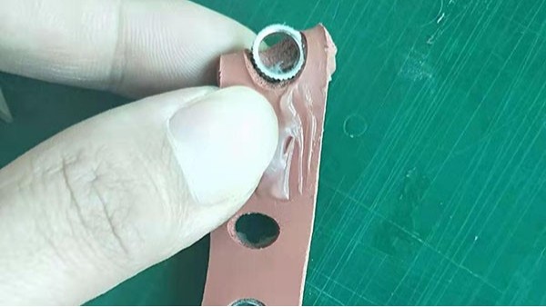 发泡硅胶粘不锈钢胶水，怎么粘的牢固