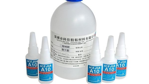 硅胶粘硅胶胶水，硅胶粘塑料快干胶与慢干型液体硅胶胶水