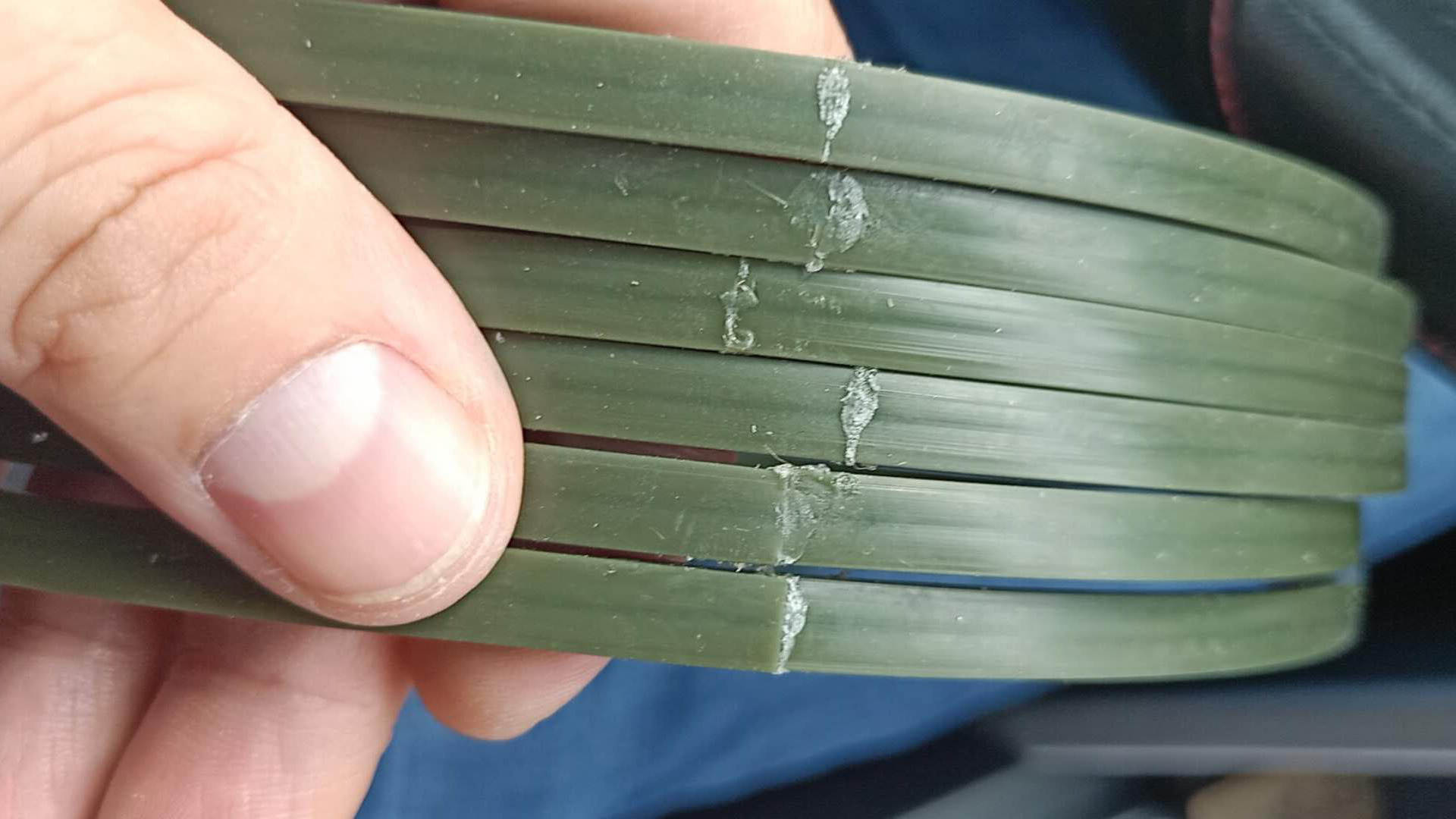 热粘接硅胶胶水，是什么样子的？怎么使用？